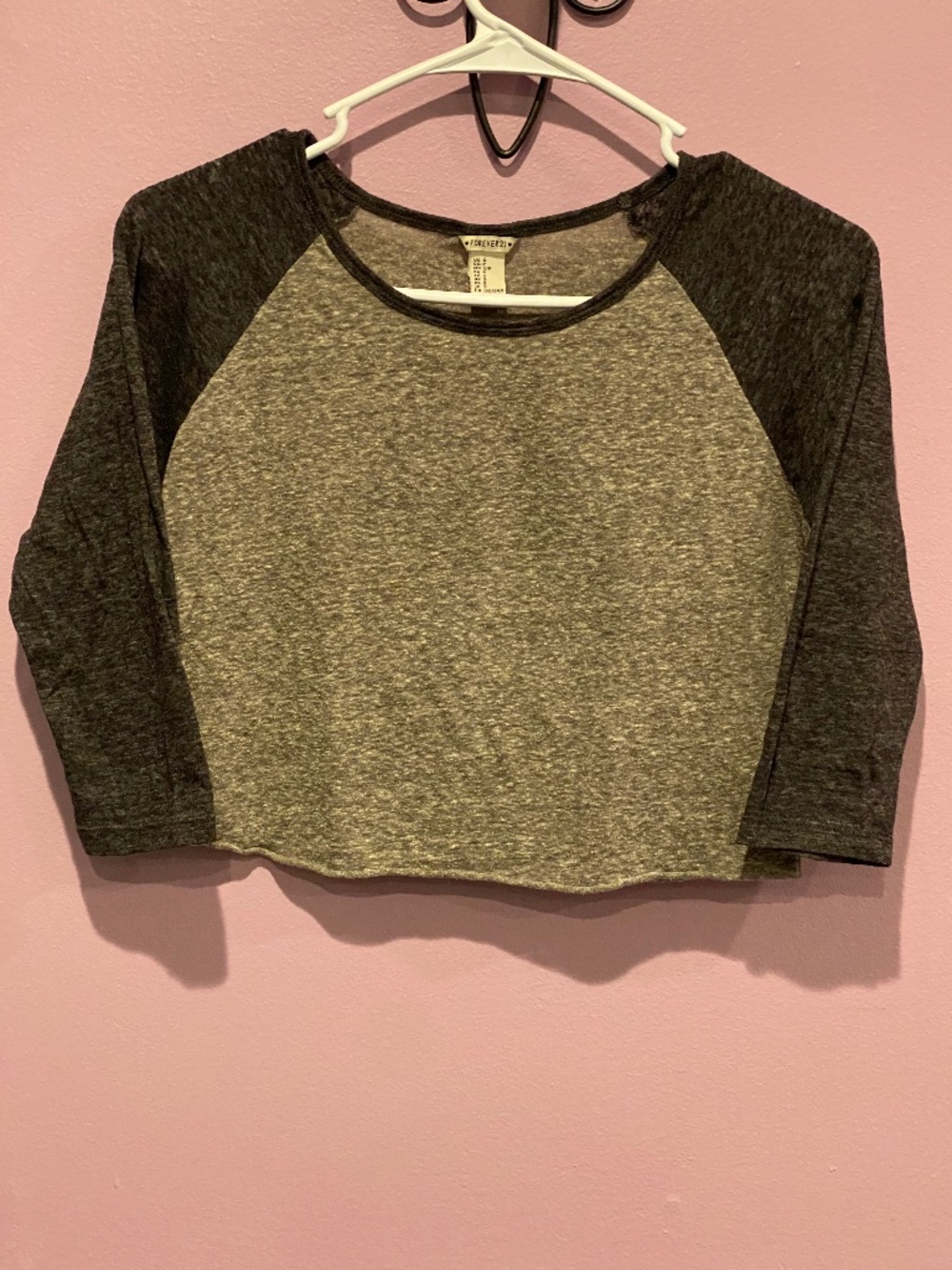 Forever 21 Gray & Charcoal Colorblock 3/4 Sleeve Crop Top | Size Small